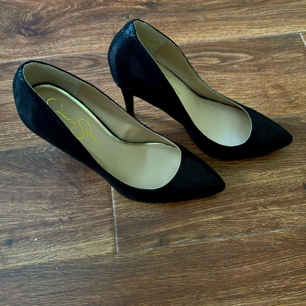 Jessica Simpson Parisha Snake Embossed high heel pumps - Picture 2 of 7